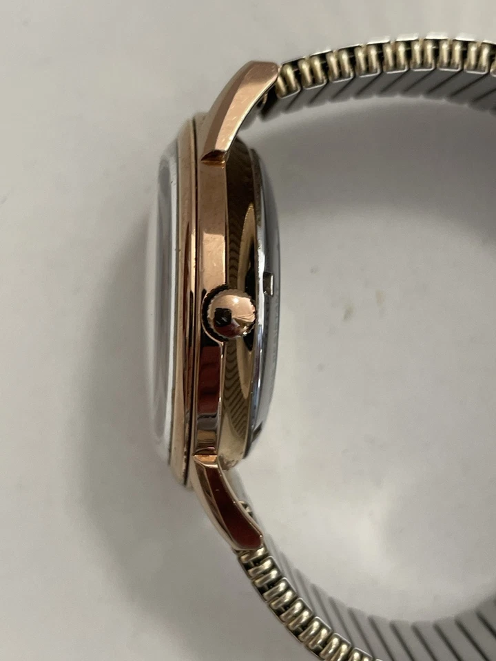 Reloj automático para hombre Ingersoll Since 1892 oro rosa esfera plateada correa de malla Foto 4 de 4