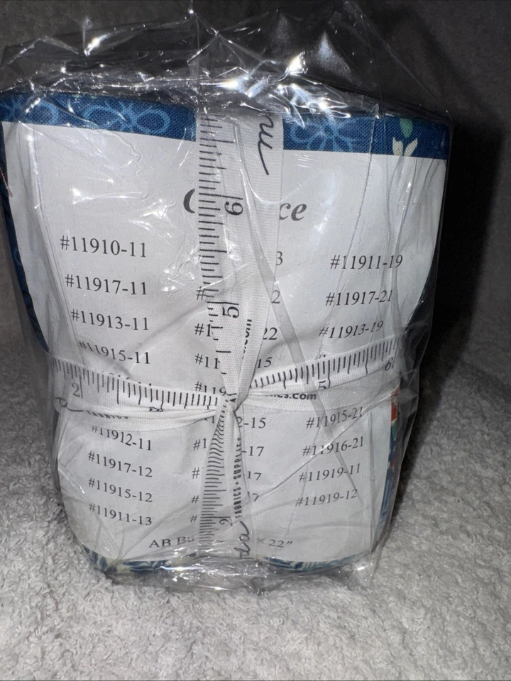 Cadence 29 Fat Quarter Bundle by Crystal Manning for Moda Fabrics - Image 4 of 4