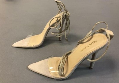 shoe size pretty little thing