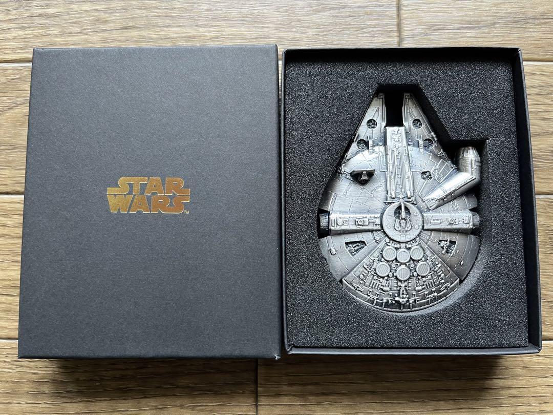 Star Wars ミレニアム・ファルコン ペーパーウェイト Star Wars ミレニアムファルコン ペーパーウェイト - メルカリ