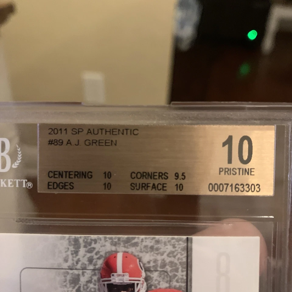 SP Authentic A.J. 2011 Tarjeta de novato verde #89 BGS 10 gemas como nueva Foto 2 de 4