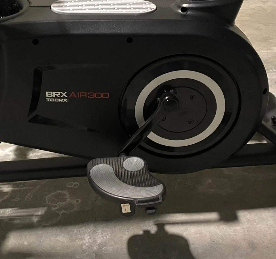 Toorx Brx Air 300 Bike Cyclette con frenaggio ad aria con 12 pale radiali - Immagine 3 di 4