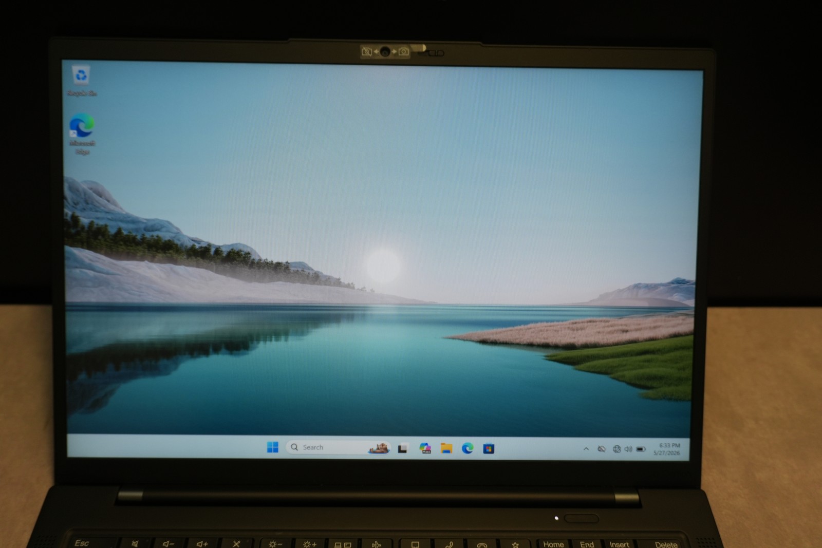Lenovo ThinkPad X1 Carbon Gen 10, 14-Inch Laptop, with Intel Core i7-1265U 12th Gen., 512 GB SSD (Solid State Drive), Windows 11 Pro