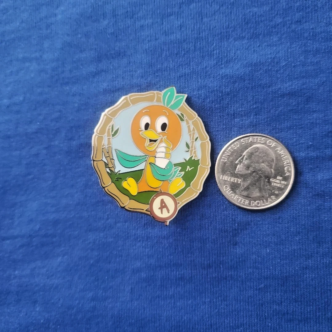 Orange Bird - Sitting with Dole Whip - Adventureland - Mystery DISNEY PIN