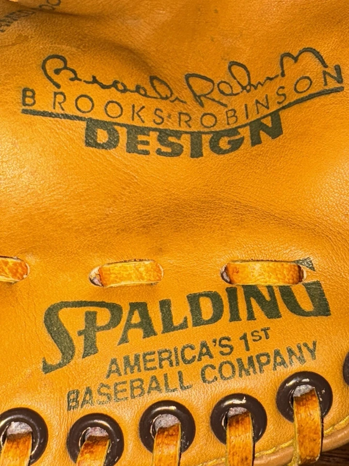 Guante Brooks Robinson Spalding 42-331 Serie Competición Diseño Modelo Derecha Años 70 Foto 2 de 4