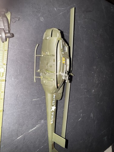 Vintage O gauge army flat car W/UH – 1C HEUY HELICOPTER custom - Picture 12 of 19