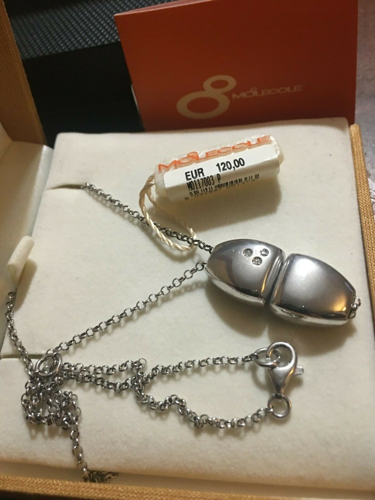 Foto 2 di 2