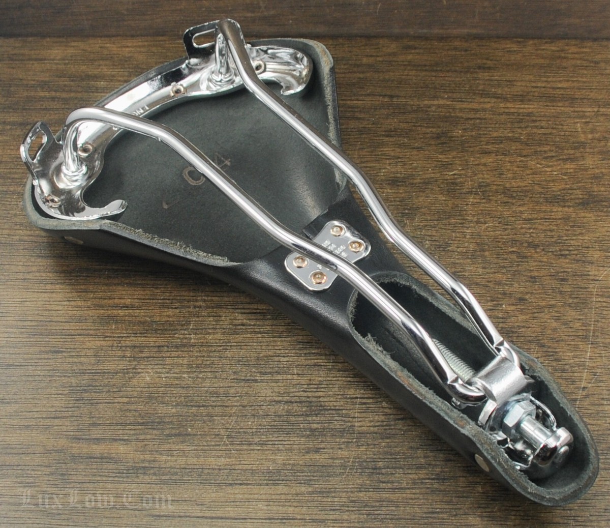 Selle Vélo Cuir Brooks B17 Carved Brun Pour Homme Vente en ligne sur Sram Soldes