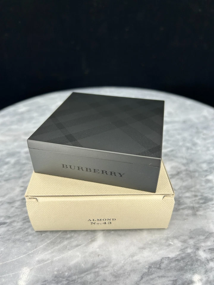 Burberry Cashmere Compact Flawless Soft-Matte Foundation ALMOND NO.43 - 0.4 oz - Image 3 of 4