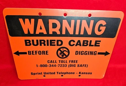 Vintage NOS WARNING BURIED CABLE ENAMELED METAL SIGN 9" X 12". PERFECT. BIN