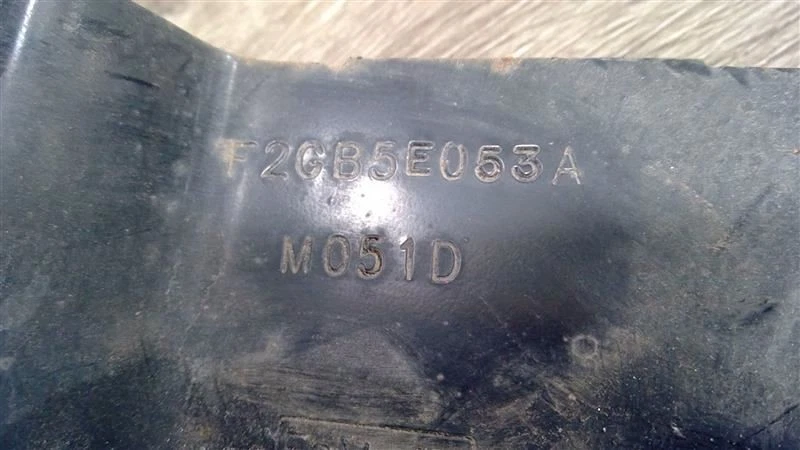 Soporte de extensión inferior delantero izquierdo Ford Edge 2015-2024 OEM F2GB5E053A Foto 3 de 4