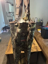 Itasca Hunting Waders Women’s Size 4 Brown Camo