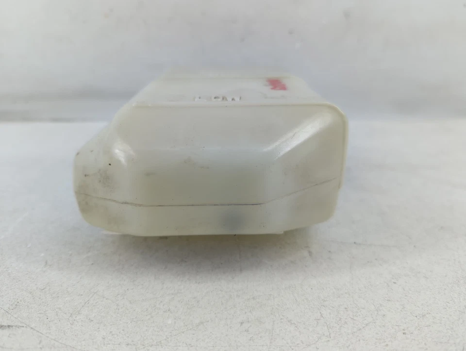 2000-2003 Suzuki Vitara Windshield Washer Fluid Reservoir Bottle Oem KFU2R - Image 4 of 4
