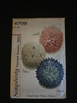 SIMPLICITY Pattern--Petal Puff  Pillow Covers--#4709--1960's  Original--UNCut