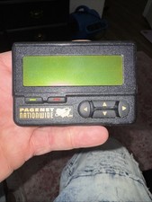 Good Condition PAGENET Pager/Beeper/Messenger - Motorola Inc. Model P2D1918549