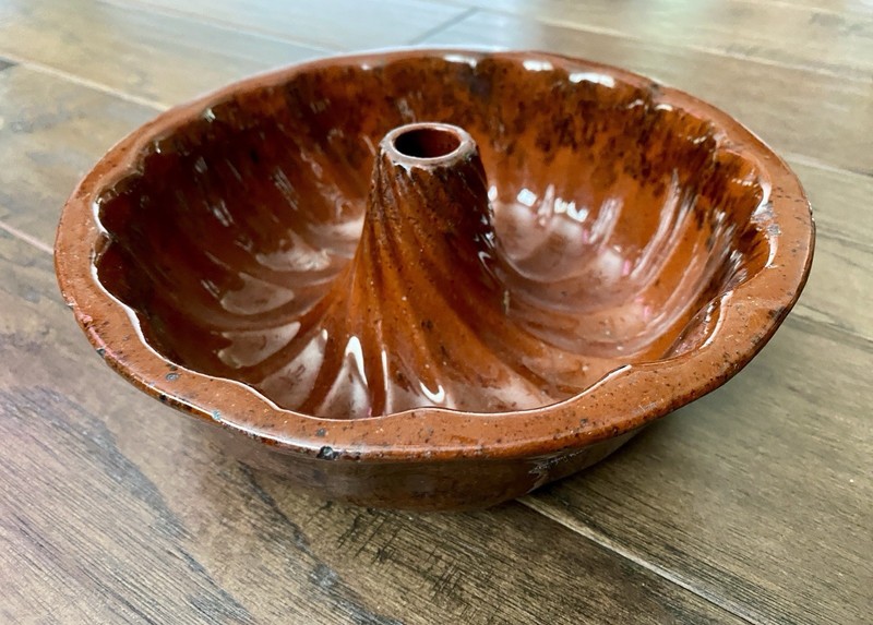 Vintage Classic Era Redware Swirl Bundt Pan Or Jello Mold Rustic