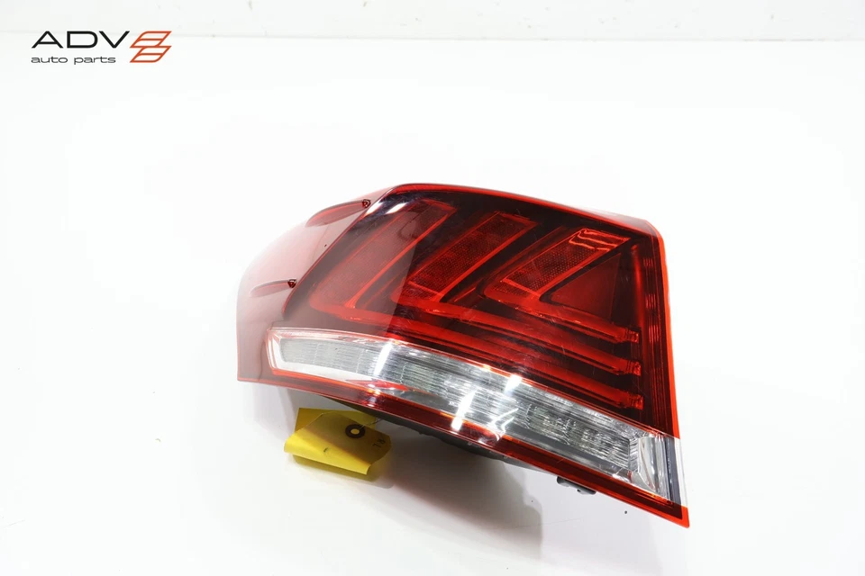 LEXUS LS460 LS600H 2013-2017 LUZ TRASERA EXTERIOR LUZ TRASERA OEM Foto 2 de 4