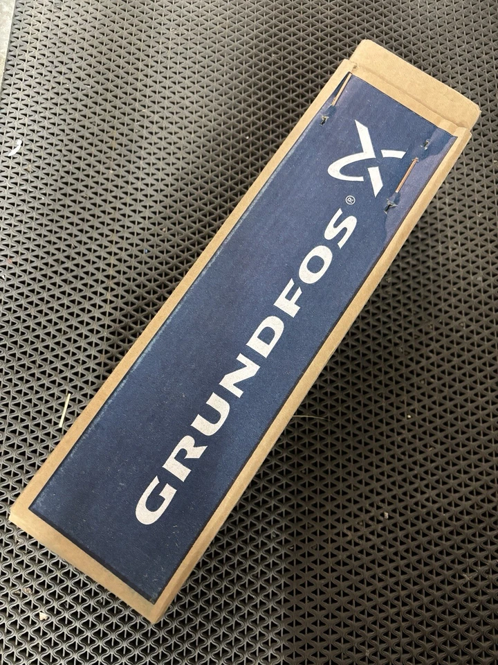 Grundfos 10010005, 16S05-5, Serie 16S-SP, 4" Pozo Sumergible Bomba Extremo Solo Foto 2 de 2