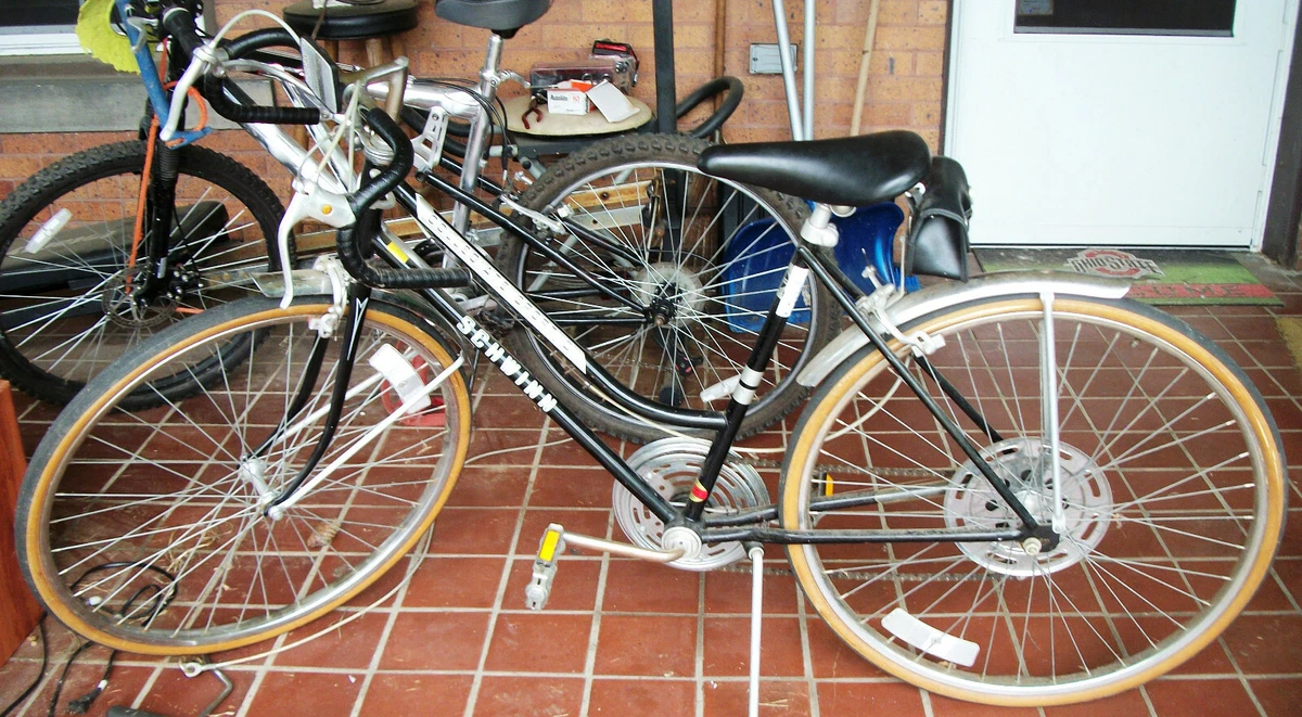Classic Schwinn Collegiate Sport 5 Speed Women s 26