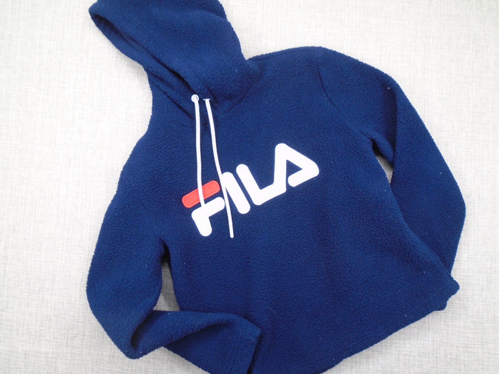 Felpa con cappuccio FILA Sherpa donna cappuccio piccolo blu navy soffice morbido e caldo 20"" x 23"" poli