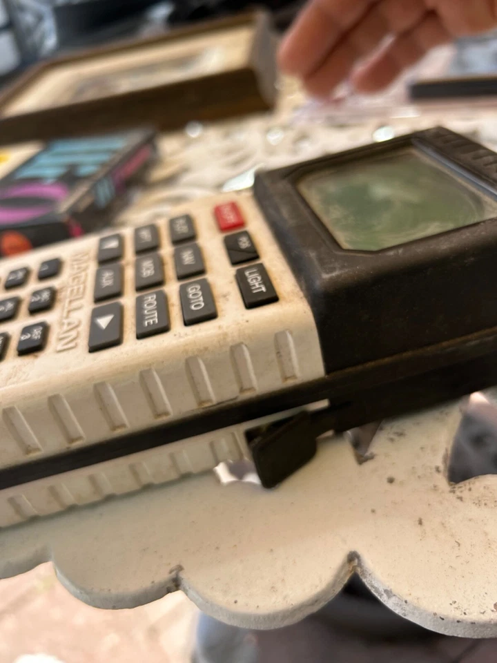 Magellan NAV 5000 DXPersonal Navigator GPS Handheld, as is, not tested - Image 4 of 4