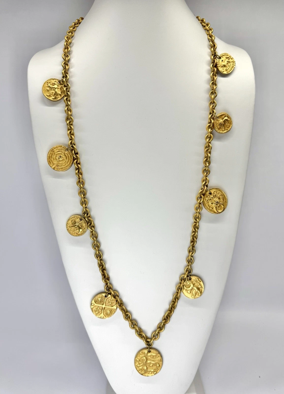 ANNE KLEIN Lion Head Medallion Chunky Pendant Vintage Necklace Jewelry 34” N148