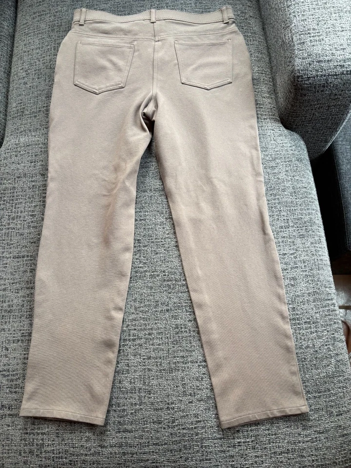 Pantalones So Slimming By Chicos Mujer Taupe Talla 1 Cortos Elastizados Informales Foto 2 de 4