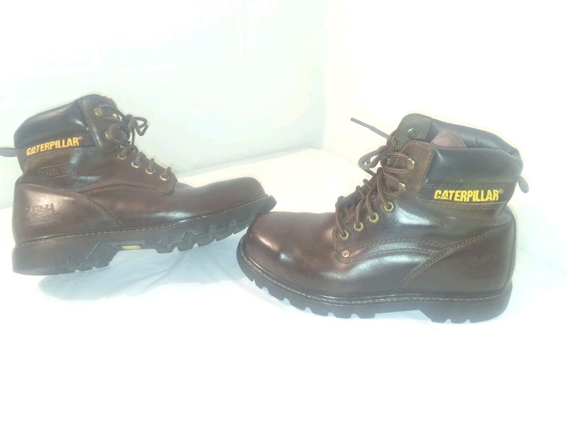 CATERPILLAR Walking Machines Size 8.5 Steel Toe  Waterproof Oil Resistant
