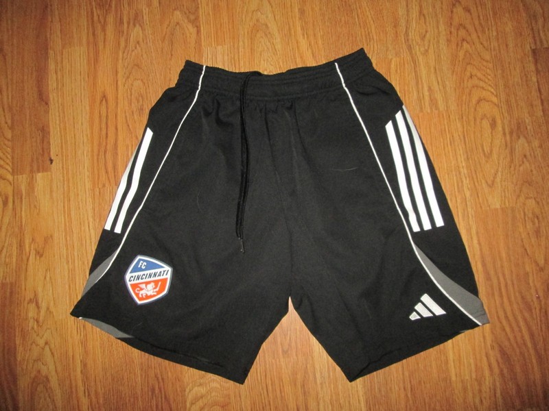Mens ADIDAS AEROREADY FC CINCINNATI soccer athletic reg fit shorts  M md Med