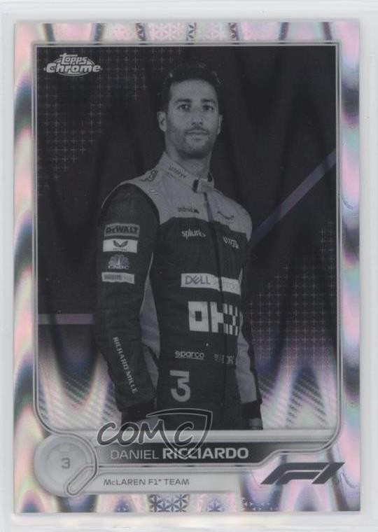 2022 Chrome Formula 1 Black & White RayWave Refractor Daniel Ricciardo #37 0xe0