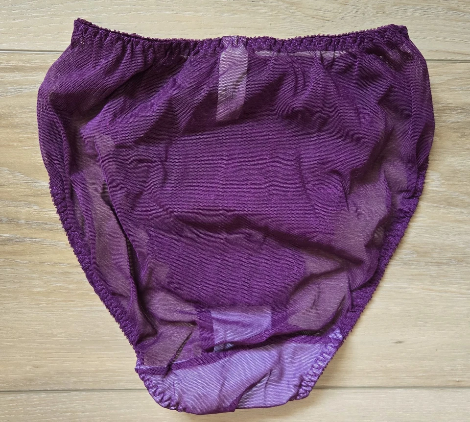 Bragas de bikini vintage Victoria's Secret púrpura bordado malla de encaje corte alto S Foto 2 de 3