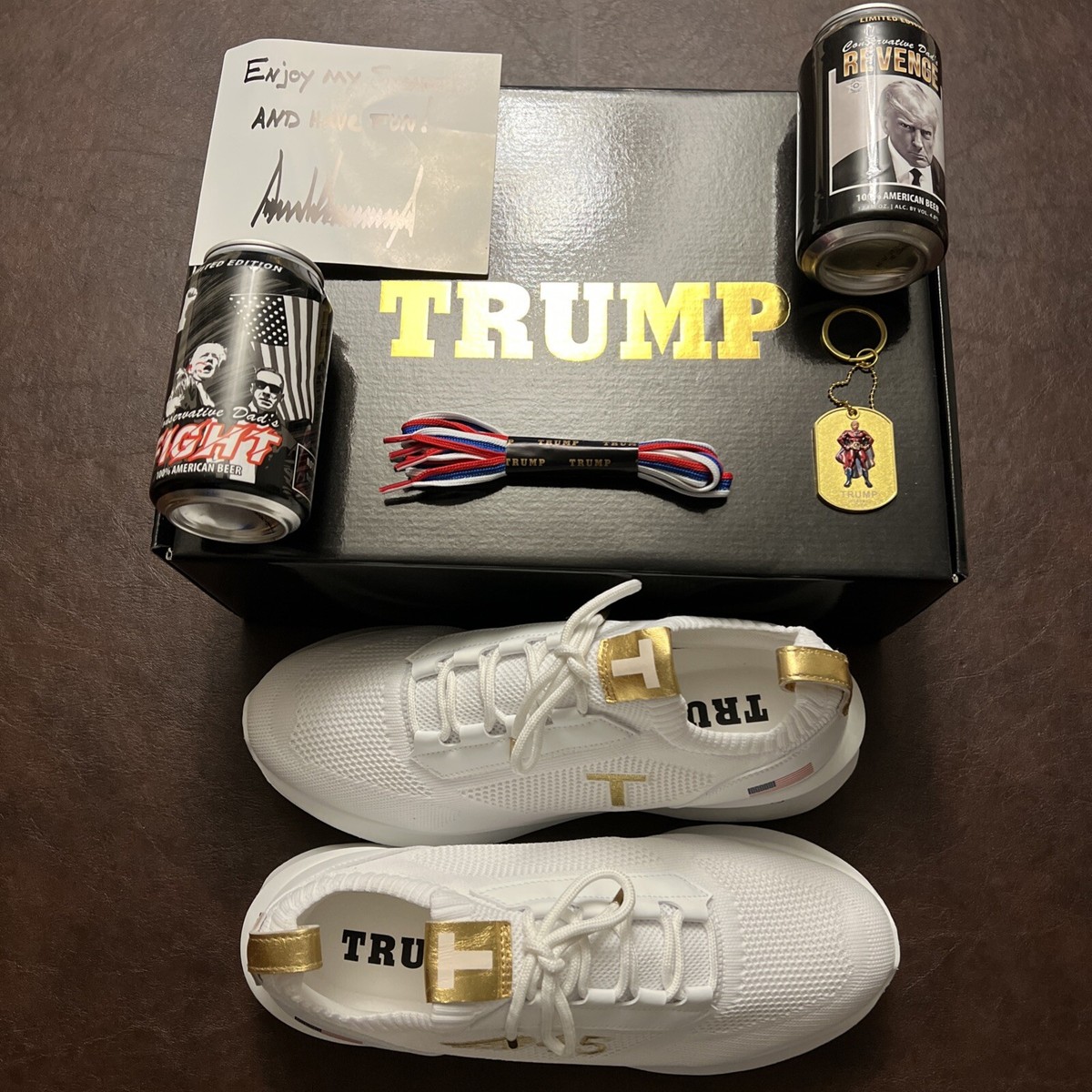 LOT PRESIDENT DONALD TRUMP POTUS T 45 US SNEAKERS MENS WHITE  display picture 1