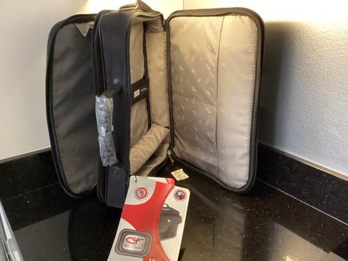 Laptop Carry Case " Gino Ferrari" 16 Inch Capacity - Picture 5 of 6