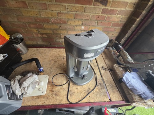 Hamilton Beach commercial drink mixer, typically used in cafes, diners, - Picture 2 of 6