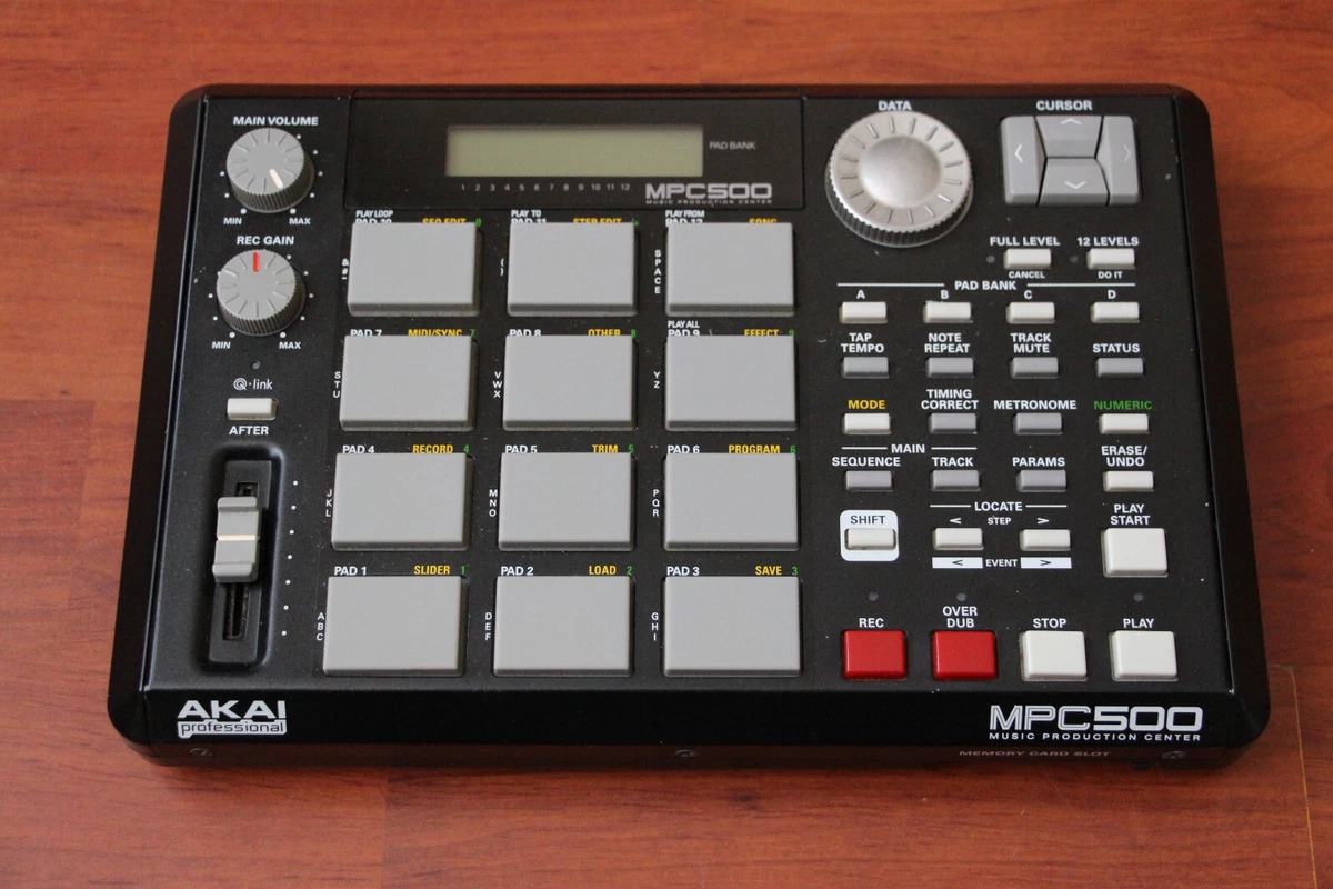 AKAI PROFESSIONAL MPC500 MUSIC PRODUCTION CENTRE.