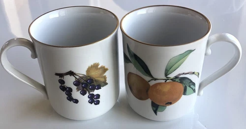 Royal Worcester 2 Mugs Evesham Fruits & Leaves Peaches Currants w/Gold 1961-2015