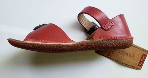 Kickers Pastille1 Girls Boys Buckled Red Leather Open Toe Shoes Sz Eur 32 US 1  - Picture 5 of 6