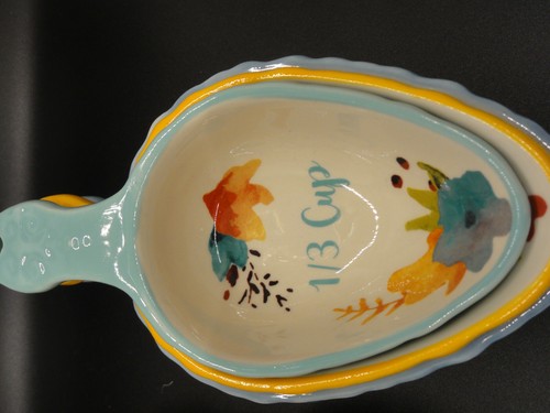 Set of 4 Pioneer Woman Measuring Cups - Picture 5 of 7