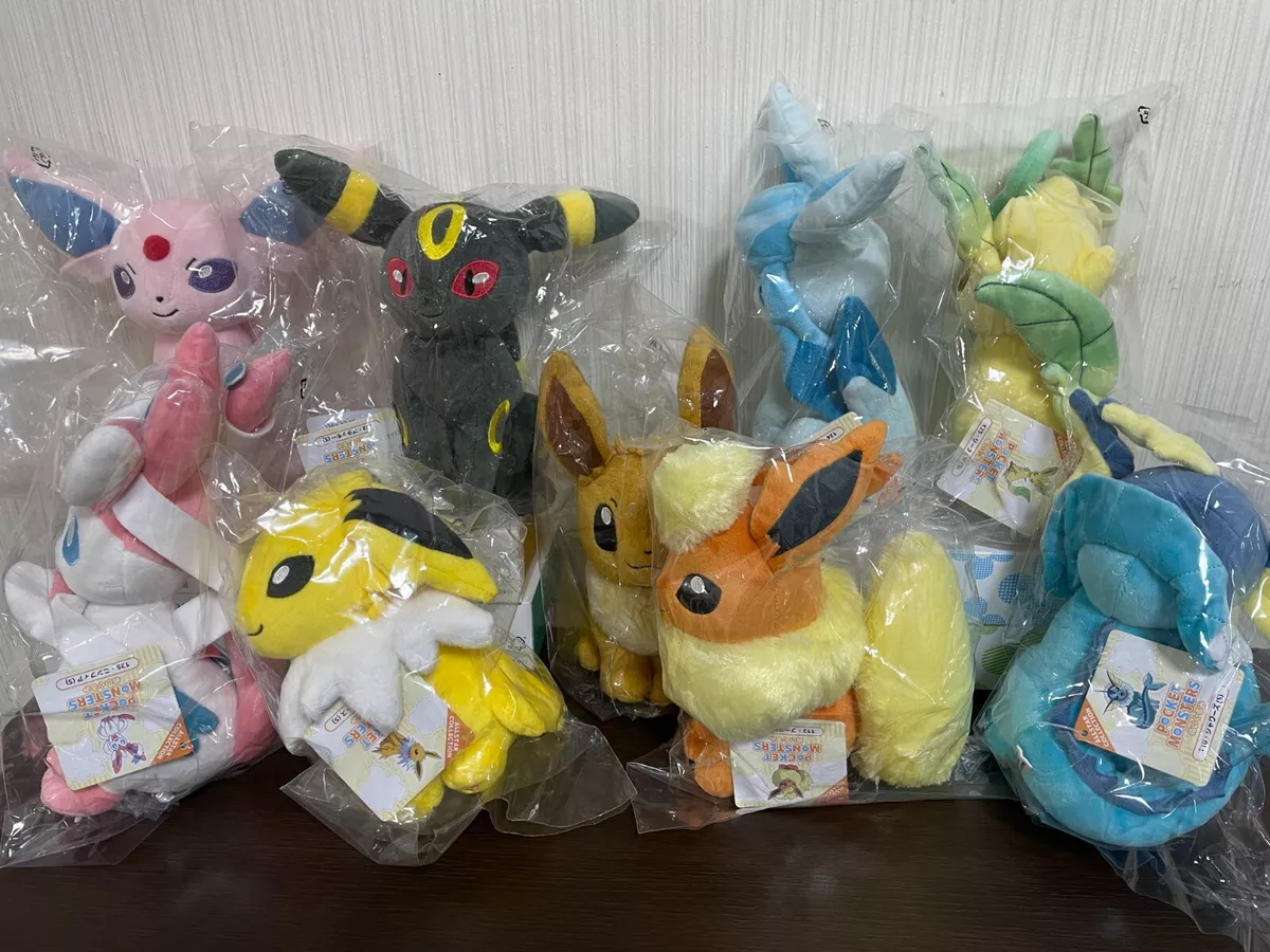 Meet All 9 Life Size Plushies Of Eevee And Its Evolutions