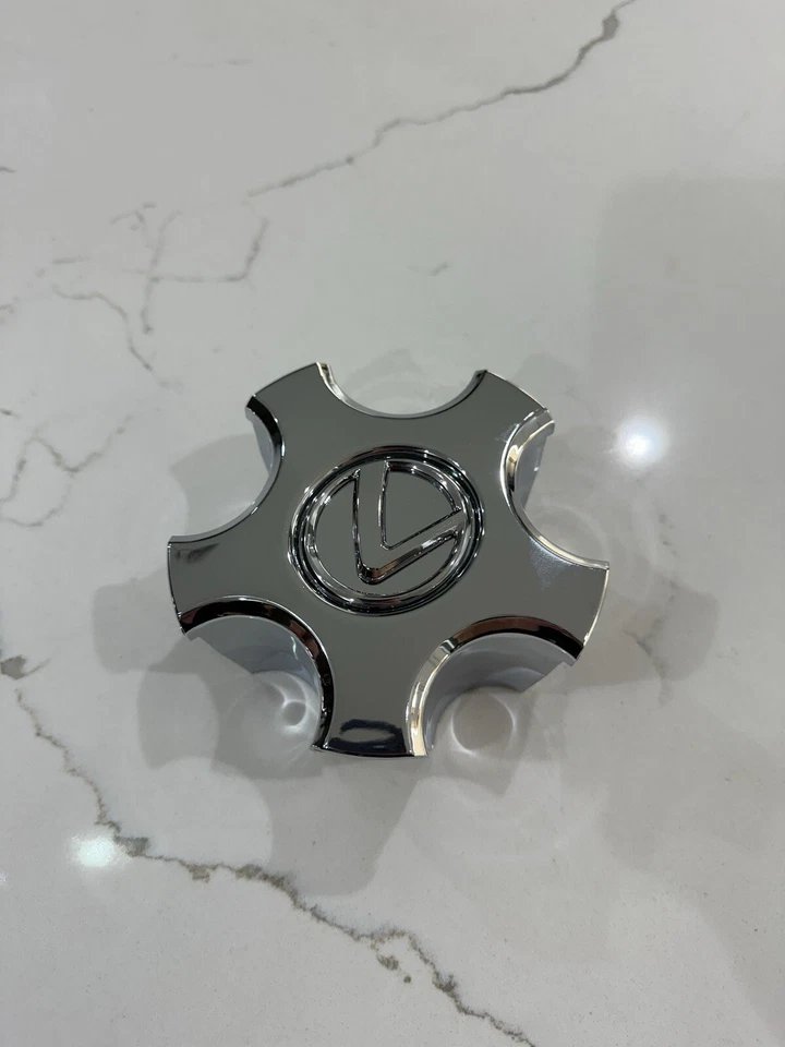 1X TAPA BUJE PARA LEXUS 2001-2003 LS430 TAPA CENTRAL CROMADA OEM 42603-50190 Foto 2 de 4