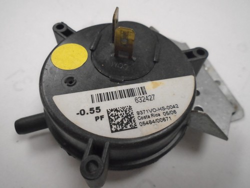 Nordyne Furnace Air Pressure Switch 9371VO-HS-0042 632427 -0.55 PF - USED - Picture 2 of 2