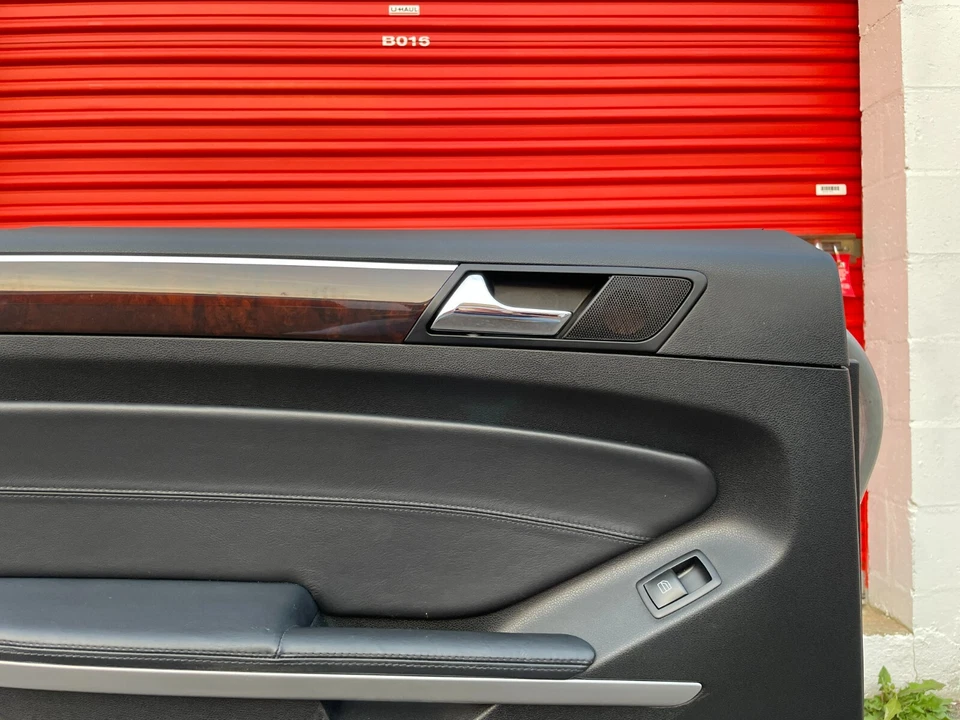 06-11 Mercedes-Benz ML63 AMG Driver-Side Rear LEFT Door Panel Black OEM - Image 3 of 4