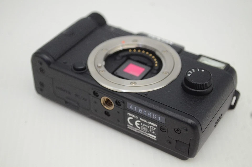[240 shots] PENTAX Q 12.4MP Camera Black Body only w/ Box [Mint] #251105g - Image 4 of 4