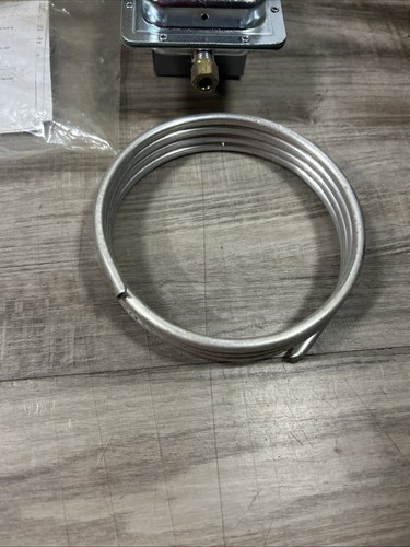 Cleveland Controls DFS-221-228 Pressure Switch Pressure Switch - Picture 3 of 7