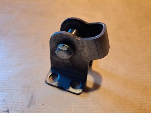 Kawasaki Z650 B C D F1 Halter Zahnrad Umlenkrolle Steuerkette Z KZ 650 Haltebock