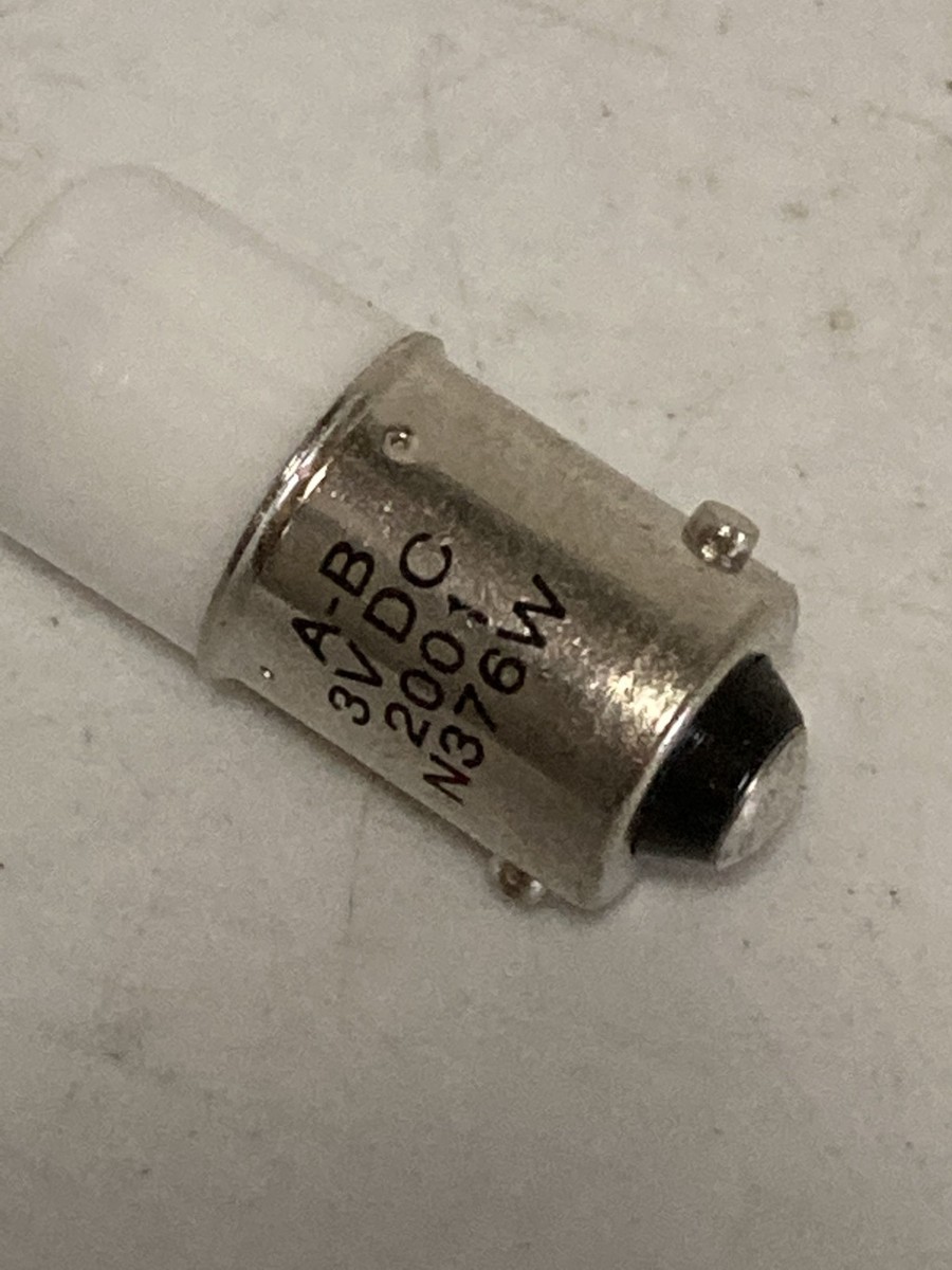 ALLEN BRADLEY 800T-N376W LED BULB 3VDC WHITE BAYONET BASE USE W