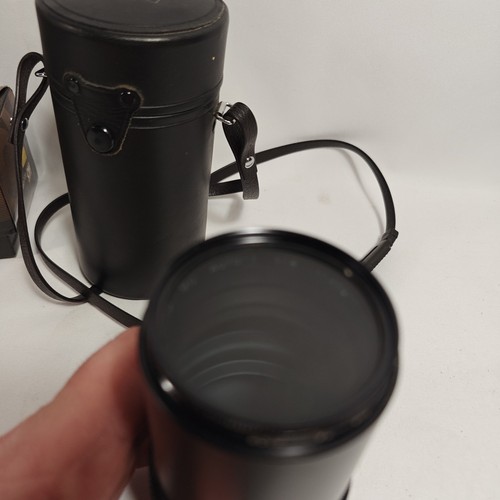 Vintage Olympus OM-2 SLR Film Camera OM-System 1.4 50mm & 200mm Lenses & Flash - Picture 10 of 24
