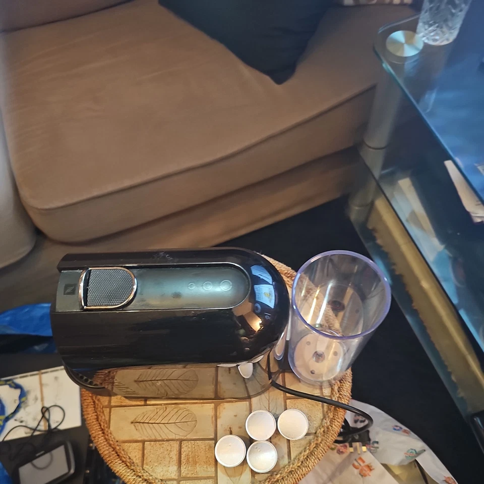 Magimix Nespresso M130 Coffee Machine/Pods.MISSING GLASS TOP in ex con.see dscrp - Image 2 of 4