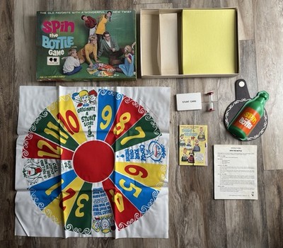 RARE & HTF! VINTAGE! 1968 Spin the Bottle Family Game Hasbro - COMPLETE!   EUC!