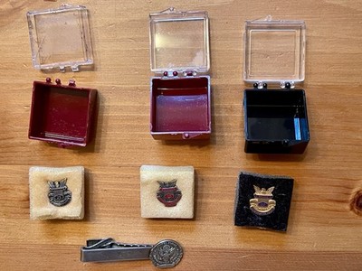 United States Information Agency Set of 4 US Gov't 3 Lapel Pins & 1 Tie Clip